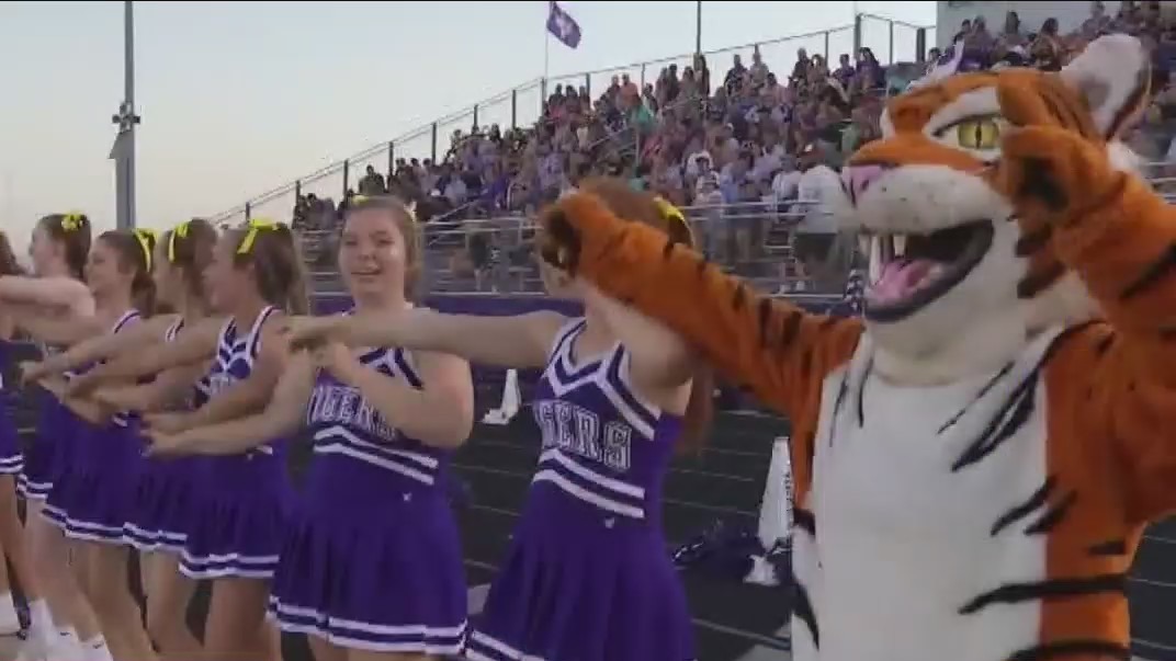 Thrall blasts Johnson City for another blowout win